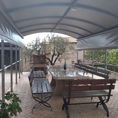 Tourist Farm With Apartments Fig Tree Dekani Kültér fotó
